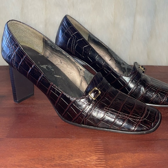 Nina Square Toe Chocolate Croc Embossed Alligator Pumps Gold Buckle Hardware Sz9 - Picture 3 of 10
